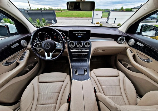 Mercedes-Benz GLC cena 199000 przebieg: 50000, rok produkcji 2019 z Sierpc małe 211